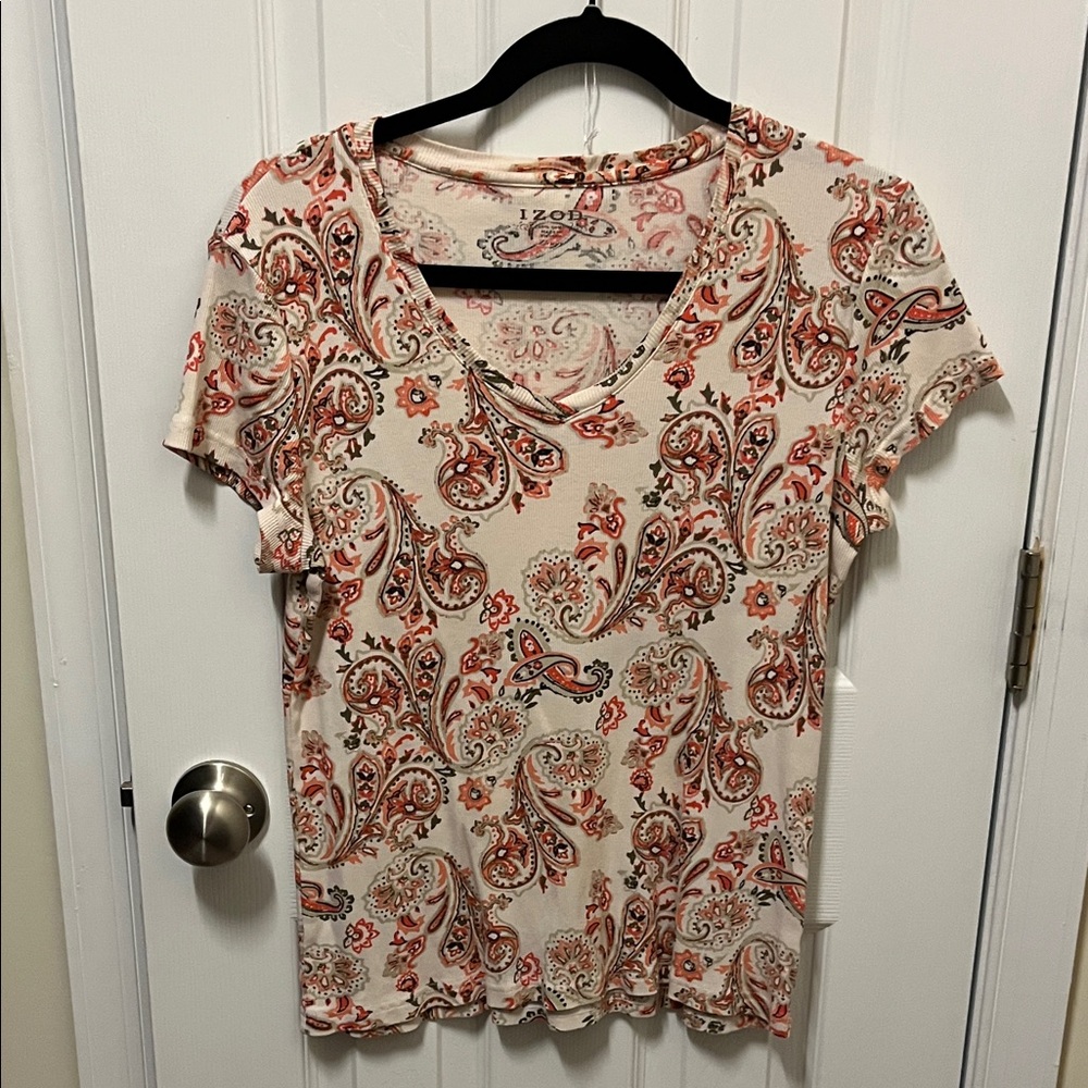Izod Women's Short Sleeve Paisley Tee - Cream and Orange